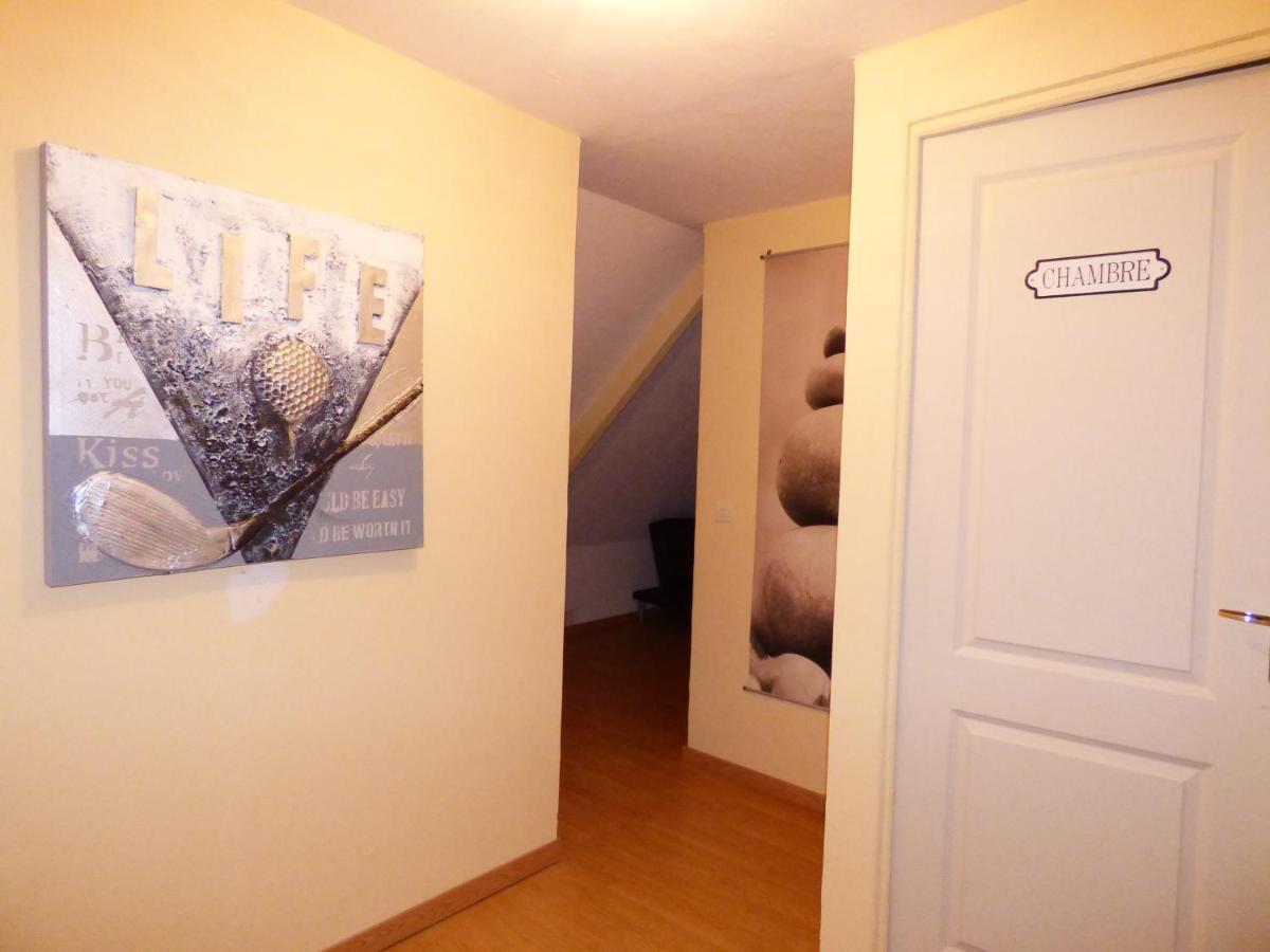 Bed and Breakfast Les Petites Brosses Montbizot Exterior foto